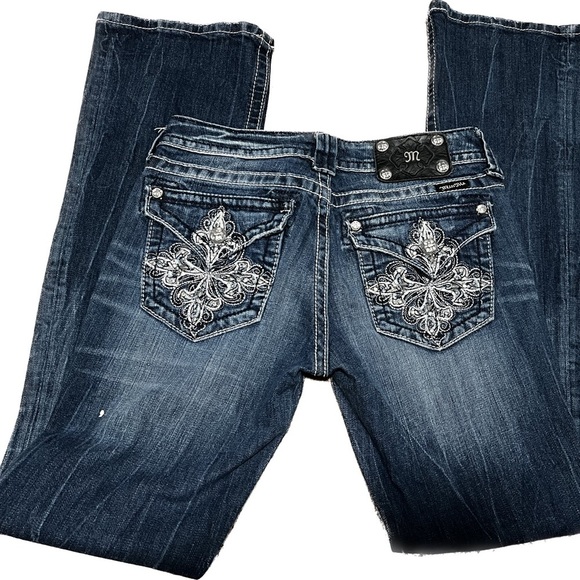 Miss Me Denim - Miss Me JP533585 Boot Embellished Back Pocket Jean size 28